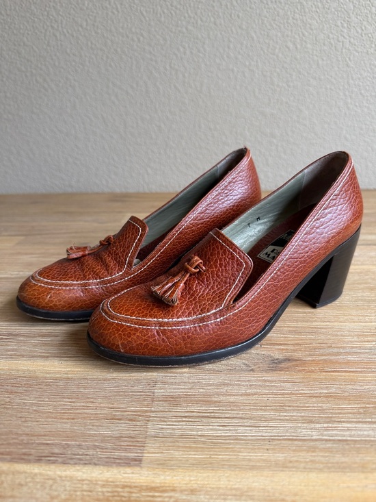 Paul Mayer Shoes - Paul Mayer Pebbled Leather Tassel Block Heels in Cognac